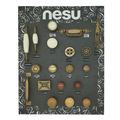 EXPOSITOR POMOS Y TIRADORES NESU VACIO